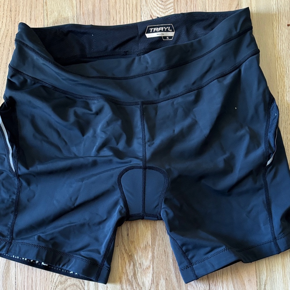 Mens Black Cycling Shorts.  Tags removed, but never worn excellent condition.